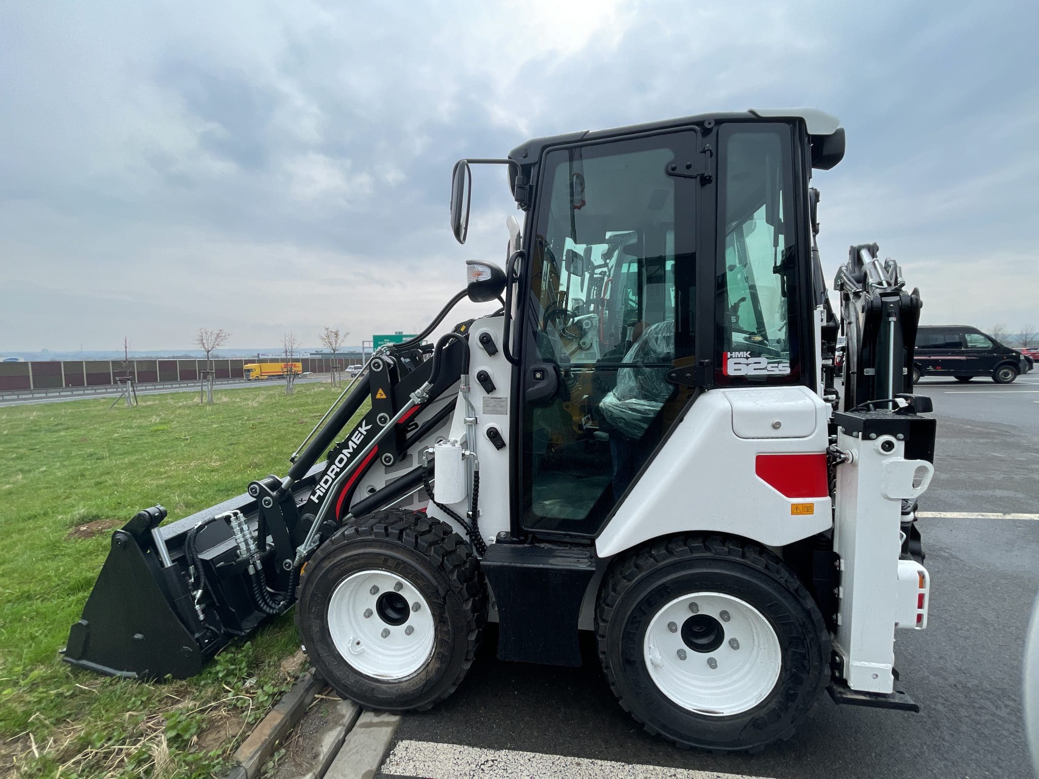 NOVINKA Hidromek HMK62SS